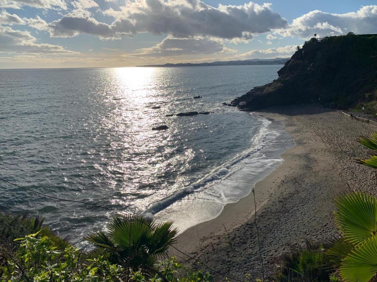 Piso En Zona Tranquila De - Torrequebrada Golf Lägenhet Benalmádena Exteriör bild