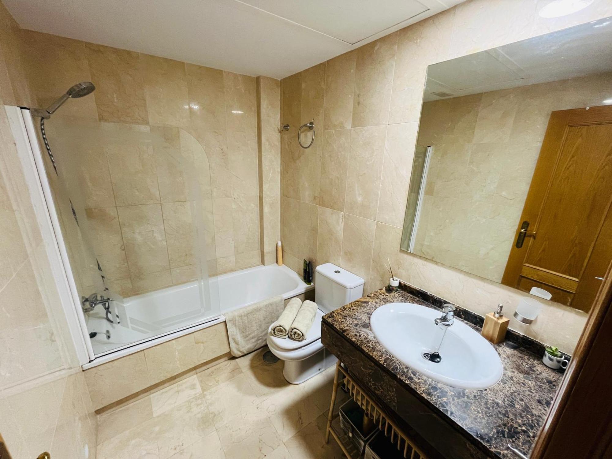 Piso En Zona Tranquila De - Torrequebrada Golf Lägenhet Benalmádena Exteriör bild